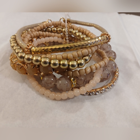 Elegant Multi-Color Beaded Bracelet Set - Picture 5 of 6